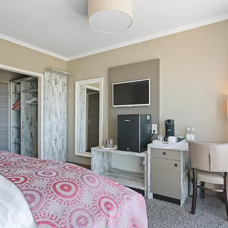 Hotel No 1 No 1 - Doppelzimmer 3 - Meerblick